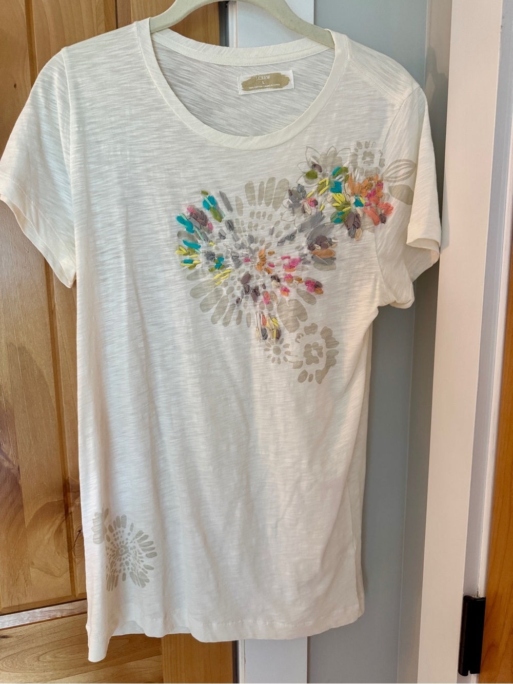 Rare Vintage J Crew Embroidered Flower tee shirt